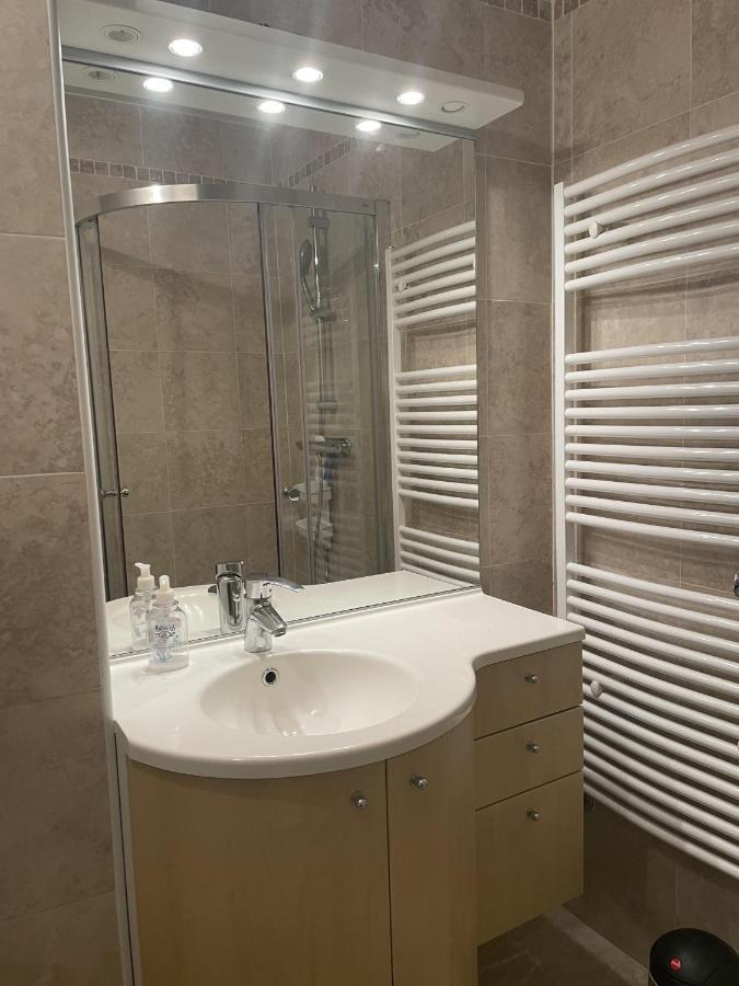 Appartement centre Port-Grimaud avec vue magnifique sur la Giscle Extérieur photo