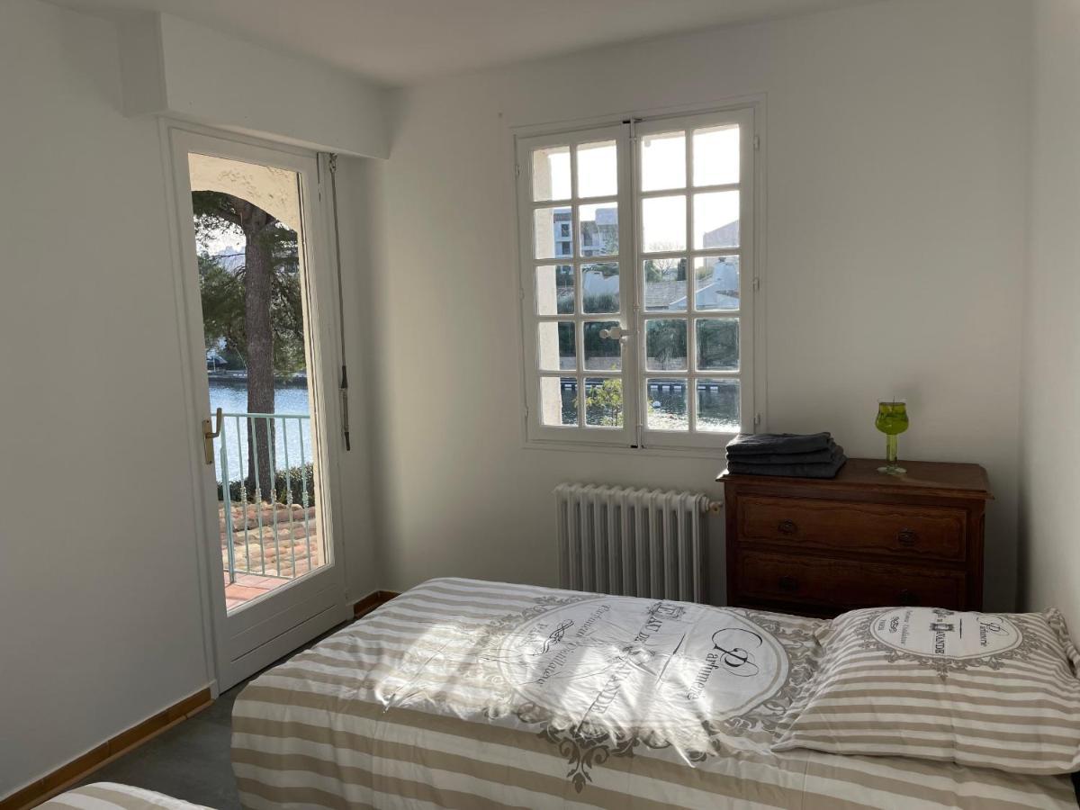 Appartement centre Port-Grimaud avec vue magnifique sur la Giscle Extérieur photo